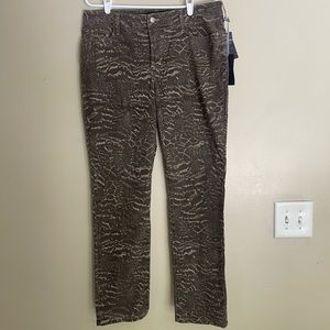 New with tags NYDJ Size 12 skinny jeans